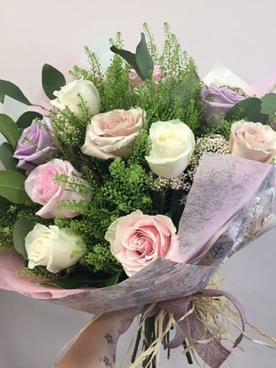 Ramo de rosas de colores